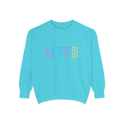LOVE Sweatshirt - Unisex Garment-Dyed