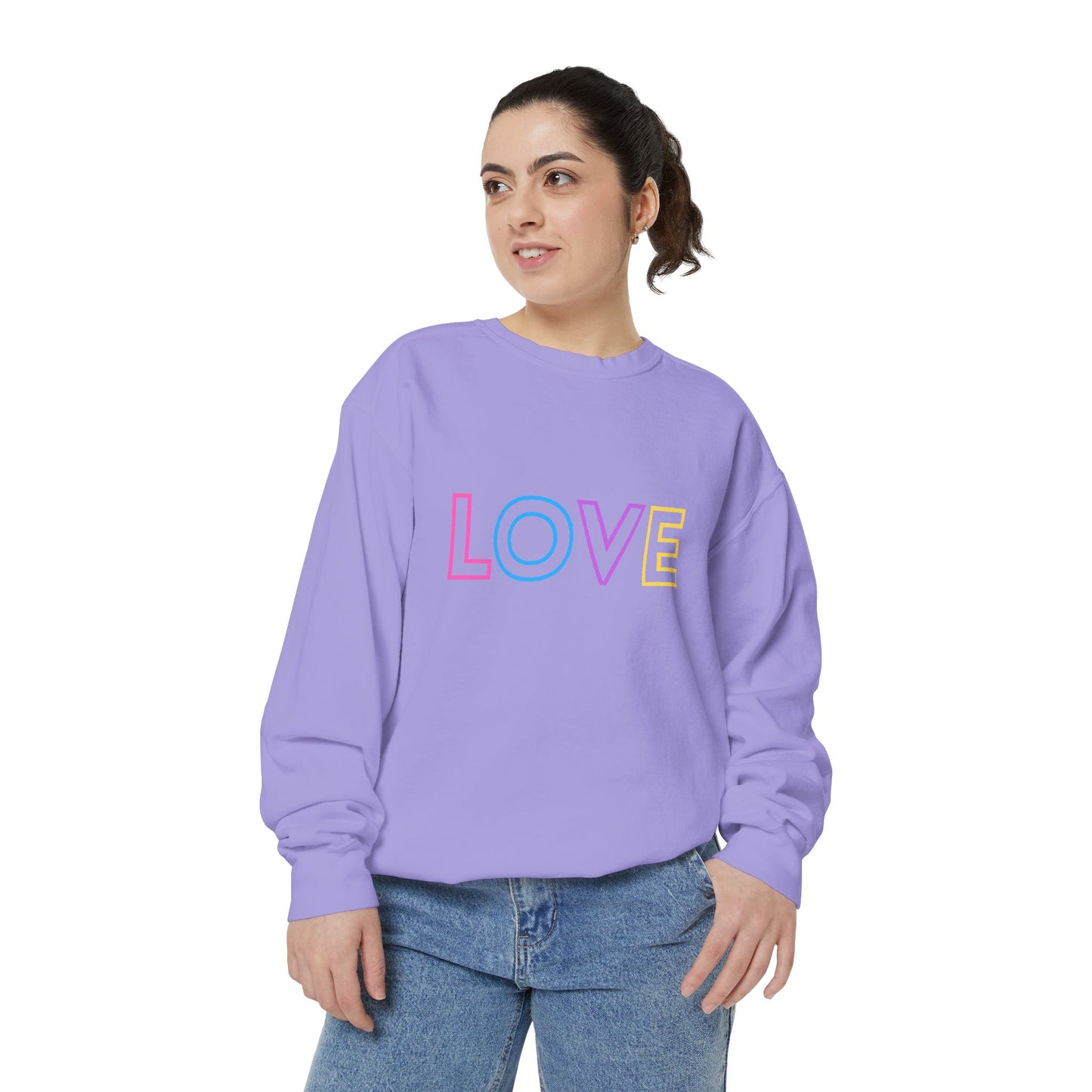 LOVE Sweatshirt - Unisex Garment-Dyed